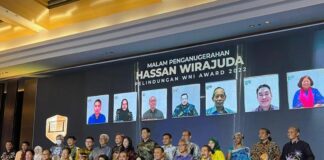 Menlu RI Berikan Penghargaan Hassan Wirajuda Pelindungan Award 2022