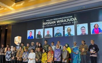 Menlu RI Berikan Penghargaan Hassan Wirajuda Pelindungan Award 2022