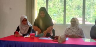 Kembangkan Ide Kreatif, Syarifah Nuraini Ajak Ibu-ibu PKK Siantan Buat Kue Pastel