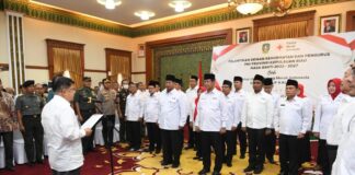 Jusuf Kalla Lantik Ketua Dewan Kehormatan dan Pengurus PMI Kepri