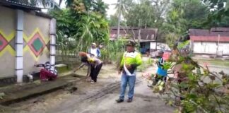 Bhabinkamtibmas Kelurahan Lestari Laksanakan Gotong Royong Bersama
