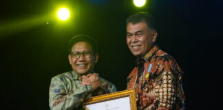 Bupati Natuna Kembali Terima Penghargaan dari Kementerian Desa