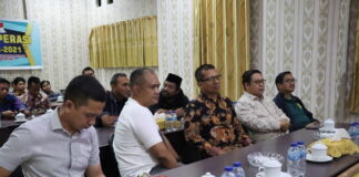 Jalin Sinergitas di Ujung Utara Indonesia, Kapolres Natuna Nobar Wayang Kulit Bersama Forkopimda
