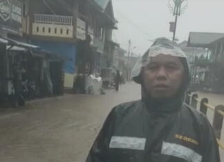 Diguyur Hujan Deras Tarempa Dilanda Banjir Bandang