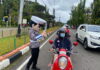 Tekan Angka Kecelakaan, Polisi Kampanye Keselamatan Berlalu Lintas di Traffic Light Pamedan