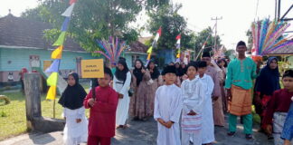 Ketua LPTQ Kecamatan Senayang Andi Cahyadi Lepas Pawai Ta’aruf STQ Ke-X