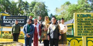 Kunker Ke Kepri, Mendes PDTT Abdul Halim Wisata Religi Ke Pulau Penyengat