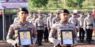 Upacara Pemberian Penghargaan Kepada Personil yang Berprestasi dan PTDH di Polres Lingga