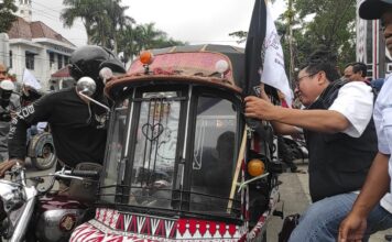 Ekspedisi Geopark Kaldera Toba SMSI Disambut Puluhan Becak BSA Siantar