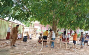 Semangat Gotong Royong Wali Murid Siswa SDN 003 Senayang Begitu Luar Biasa
