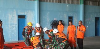 Personel Lanud RSA Gelar Latihan SAR