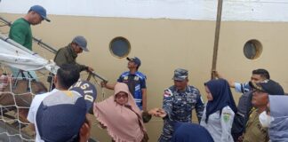 Babinpotmar Posal Midai Lakukan Pengawasan dan Pengamanan Penumpang di Pelabuhan Perintis Sabang Barat