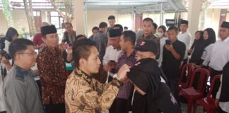 Wabup Lampura Ardian Hadiri Pelantikan PPS dan Pantarlih