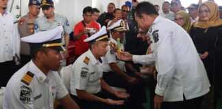Gubernur Ansar Lepas Pelayaran Perdana KMP Bahtera Nusantara 03