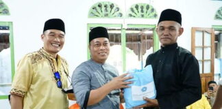 Bupati Lingga M Nizar Melanjutkan Safari Ramadhan di Desa Laboh