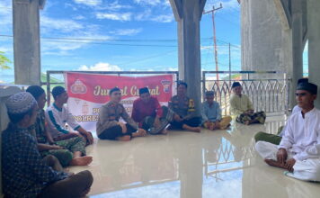 Polsek Palmatak Kembali Menggelar Kegiatan Jumat Curhat di Bulan Ramadhan