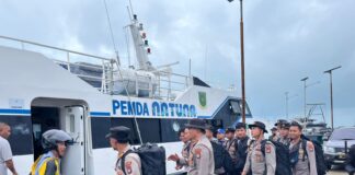 Kapolres Natuna Bersama 35 Personil Menuju Serasan Bantu Penanganan dan Evakuasi Korban Bencana Longsor