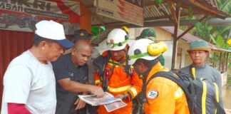 Ketua Komisi I DPRD Natuna Turun Langsung Dalam Pencarian Korban Longsor di Serasan