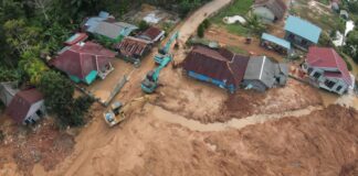 Pencarian Hari Ke-8, Tim SAR Gabungan Kembali Temukan 2 Korban Tanah Longsor di Serasan