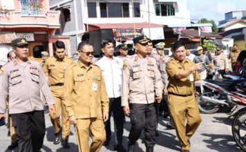 Jelang Ramadhan, Kapolres Bersama Sekda Lingga Cek Harga Bahan Pokok