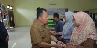 Pemerintah Kabupaten Asahan Serahkan Buku Tabungan Pinjaman Bergulir Ke Pelaku Usaha dan Koperasi