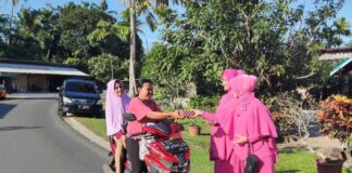 Polsek Dabo Singkep dan Bhayangkari Berbagi Takjil