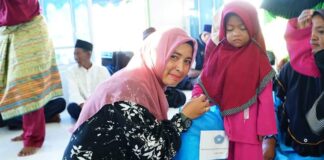 Bupati Bersama TP PKK Lingga Safari Ramadhan di Desa Tajur Biru
