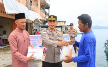 Kapolres Kepulauan Anambas Kembali Salurkan Bansos Untuk Masyarakat Kurang Mampu