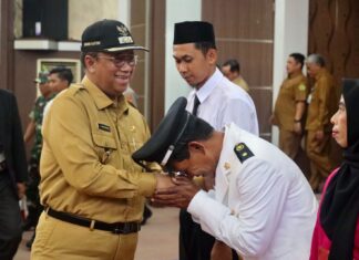 Wabup Karimun Lantik Kades PAW Tanjung Pelanduk dan Tanjungkilang