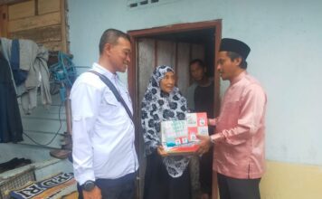 PCNU Batam dan GP Ansor Berbagi Asih di Pulau Karas