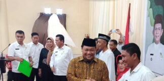 Hadi Candra Dampingi Gubernur Kepri Serahkan Bantuan Untuk Natuna