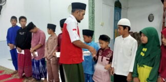 Gelar Bukber, PC Pemuda Muslim dan FKPS Natuna Santuni Anak Yatim di Kecamatan Bunguran Selatan