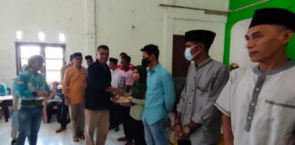 Penghujung Ramadhan, Bupati Natuna Salurkan Bantuan Korban Longsor Serasan Total Rp1,5 Miliar