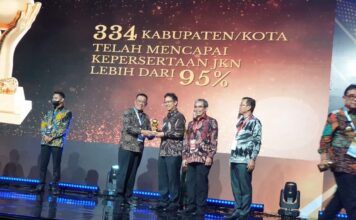 Pemkab Lampung Utara Terima Penghargaan UHC Atas Dukungan Program JKN-KIS