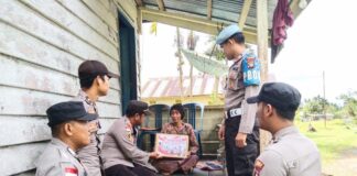 Bantuan Kemanusiaan Untuk Negeri, Polsek Daik Lingga Berbagi Berkah Ramadhan Kepada Masyarakat