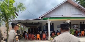 Pastikan Ibadah Jumat Agung Berjalan Aman, Kapolres Natuna Pantau Gereja