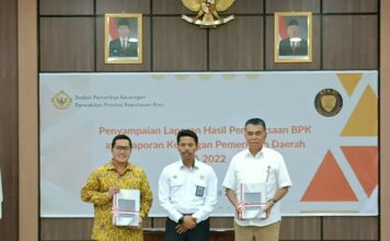 Daeng Ganda Hadiri Penyerahan LHP BPK Terhadap LKPD Kabupaten Natuna Tahun 2022