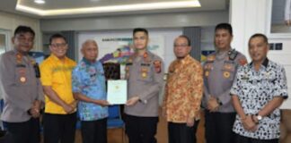 Bupati Asahan Serahkan Sertifikat Tanah Ke Kapolres Asahan Guna Pembangunan Polsubsektor Aek Kuasan