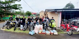 Penghujung Ramadhan, CCL Lingga Berbagi Puluhan Paket Sembako di Kelurahan Dabo