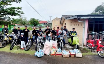 Penghujung Ramadhan, CCL Lingga Berbagi Puluhan Paket Sembako di Kelurahan Dabo
