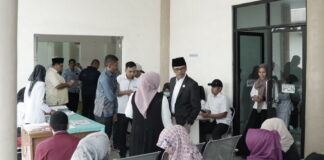 Bupati Safaruddin Pantau Pelaksanaan MCU Bacaleg di RSUD Achmad Darwis