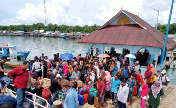 Arus Balik, Penumpang Padati Pelabuhan Rejai