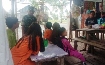 Bangun Mentalitas Generasi Muda, Babinsa Berikan Arahan Untuk Siswa dan Siswi di Desa Binaan