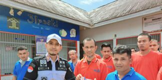 Serahkan Perlengkapan Mandi bagi Warga Binaan, Ini Kata Kalapas Kamesworo