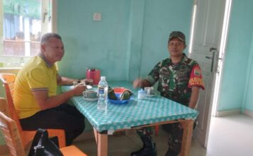 Ciptakan Situasi Kamtibmas, Babinsa Desa Tanjung Kelit Komsos Dengan Kadus