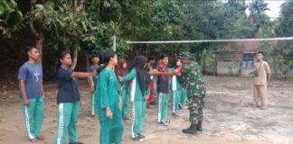 Babinsa Desa Cempa Serda Syaifullah Beri Pembinaan Bela Negara Kepada Pelajar