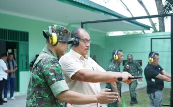 Wakil Bupati Asahan Ikuti latihan Menembak di Makodim 0208/AS