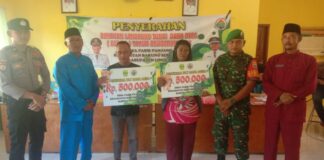 Pastikan Berjalan Lancar, Babinsa Dampingi Penyaluran BLT Dana Desa