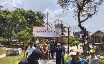 Babinsa Desa Tajur Biru Ikut Kawal Kunjungan Anggota DPR RI