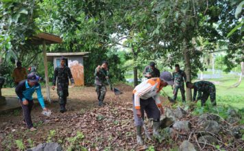 Batalyon Komposit 1/GP Gelar Karya Bakti di Desa Air Lengit